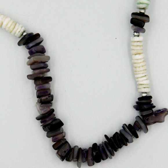 White & Purple Shell Necklace - Picture 1 of 3